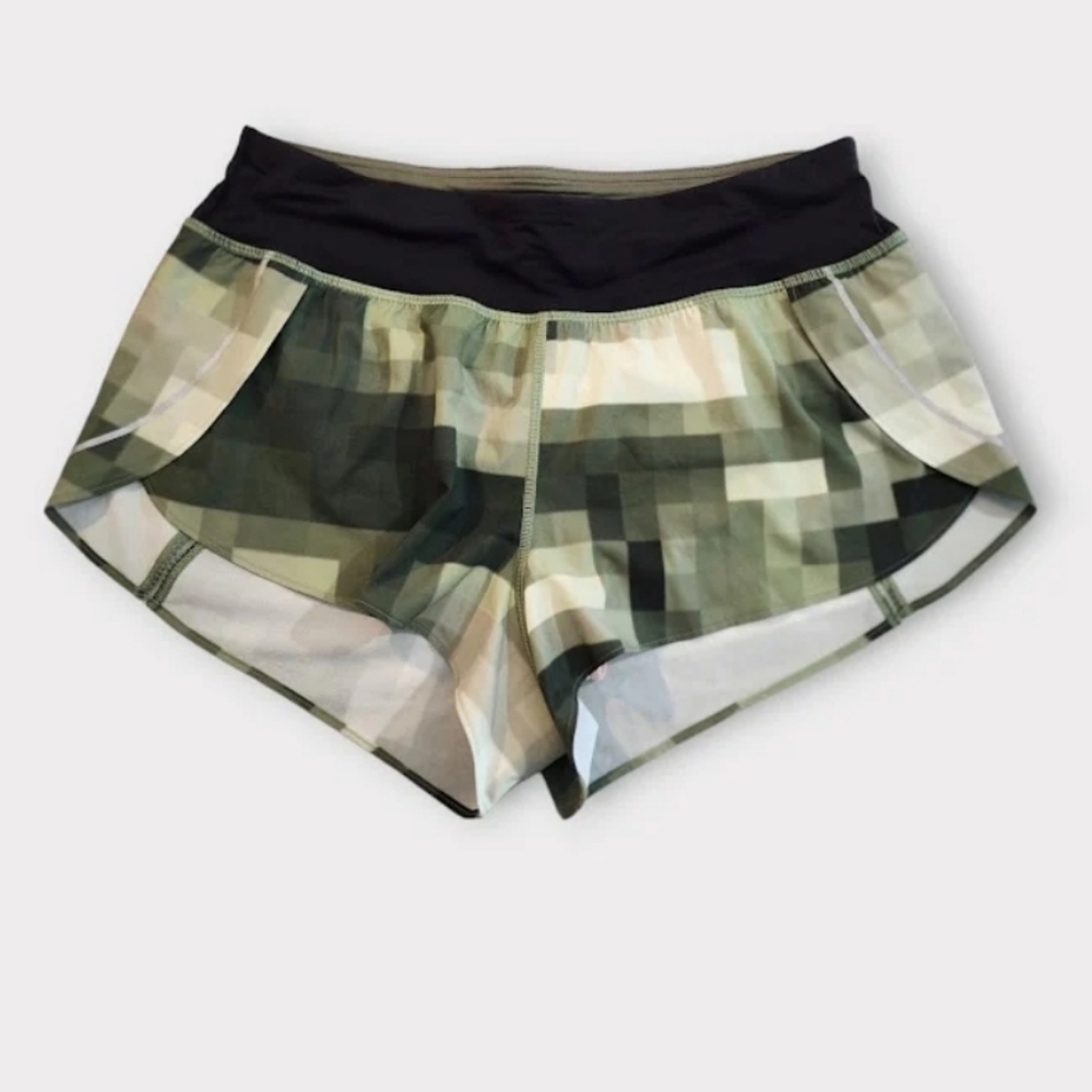 Size 6 - Lululemon Split Second Short II - Picture 3 of 4